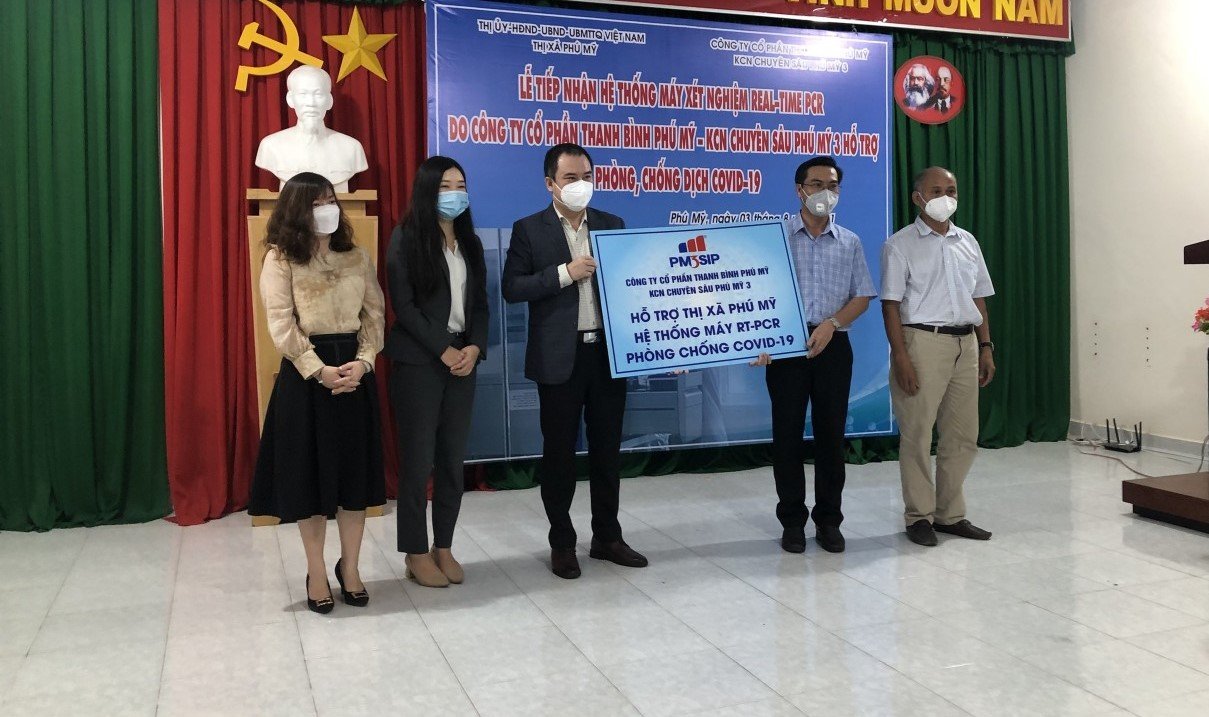 THANH BINH PHU MY JOINT STOCK COMPANY - PHU MY 3 SPECIALIZED INDUSTRIAL PARK PRESENTED RT-PCR TESTING MACHINE SYSTEM TO PHU MY TOWN - BA RIA VUNG TAU PROVINCE