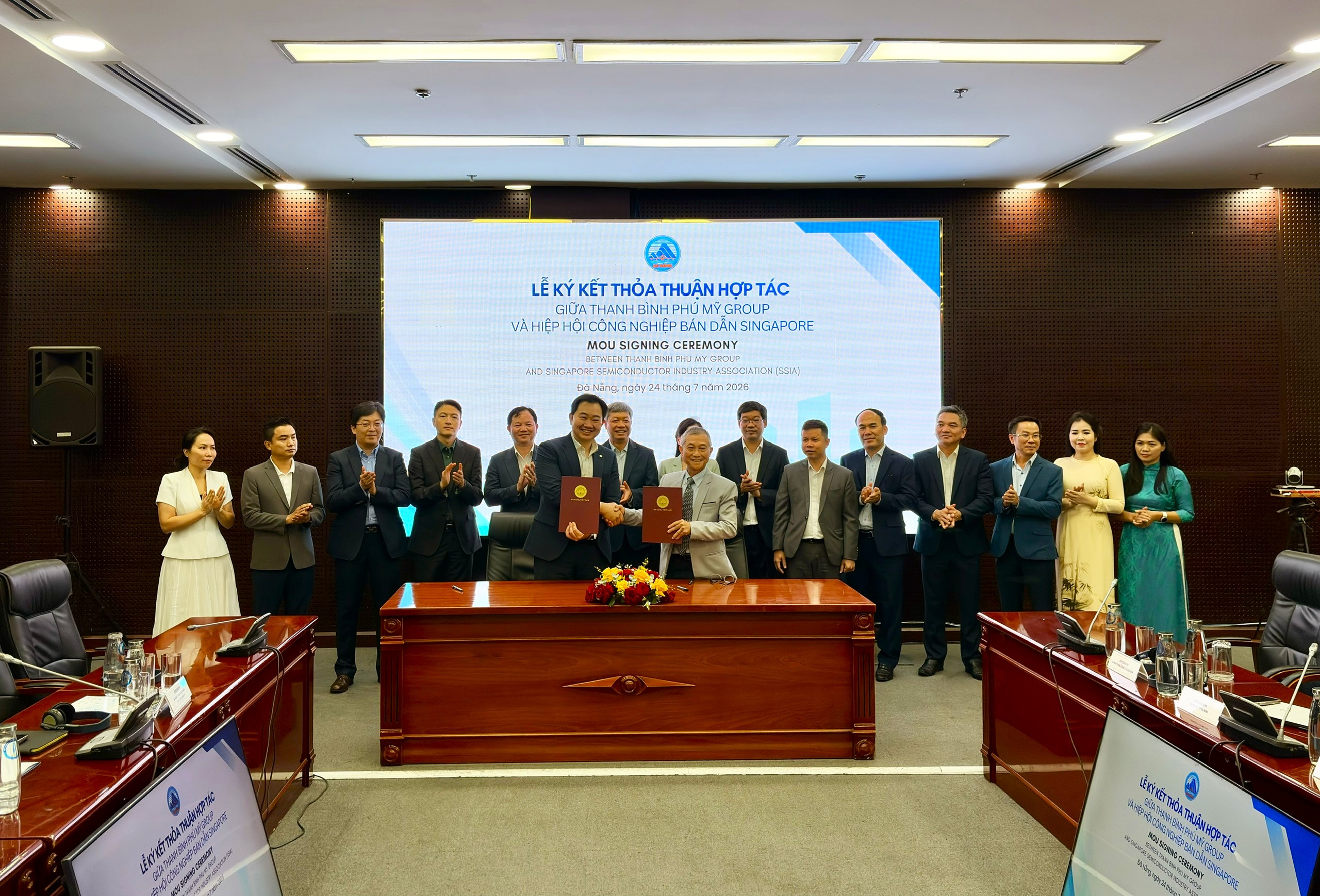 THANH BINH PHU MY JSC SIGNS MOU WITH SINGAPORE SEMICONDUCTOR INDUSTRY ASSOCIATION, EXPANDING DA NANG’S SEMICONDUCTOR ECOSYSTEM
