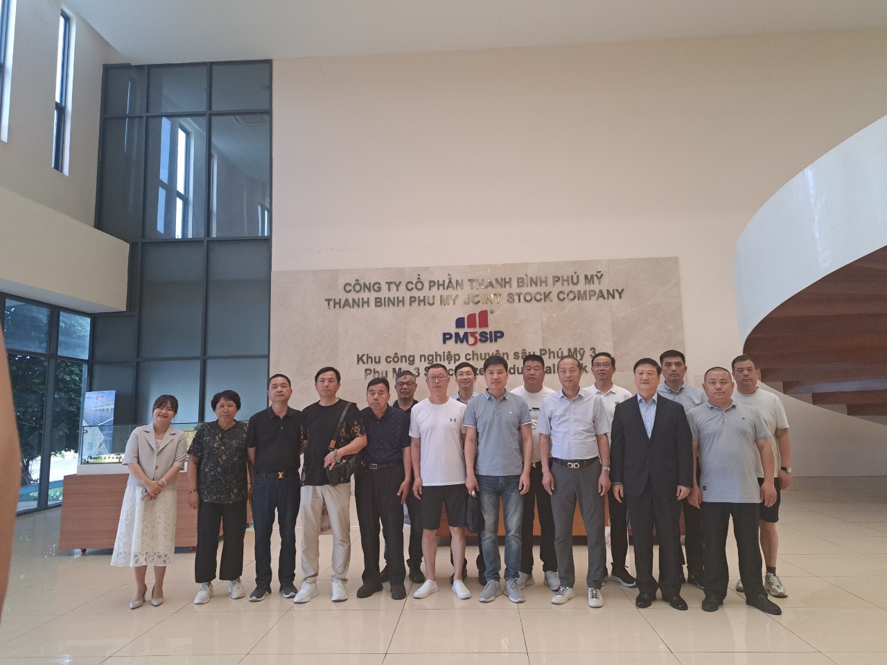 WELCOME A CHINESE DELEGATION TO PHU MY 3 SPECIALIZED INDUSTRIAL PARK