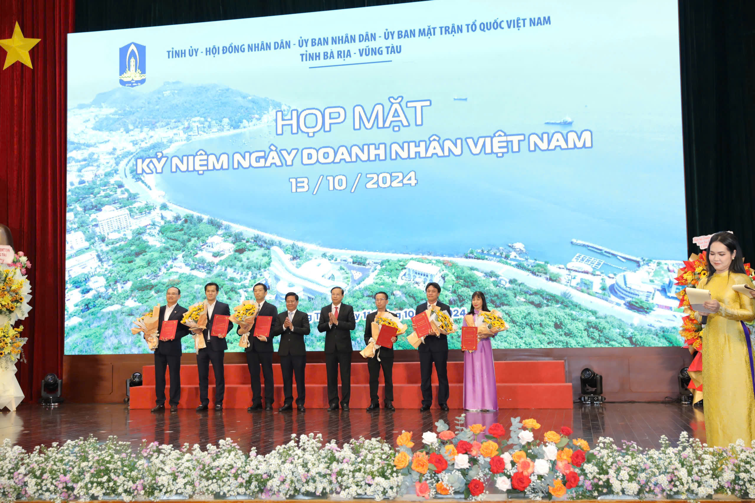 BA RIA-VUNG TAU CELEBRATES THE 20TH ANNIVERSARY OF VIETNAM ENTREPRENEURS' DAY, HONORING OUTSTANDING ENTERPRISES AND ENTREPRENEURS IN 2024, AND PRESENTING INVESTMENT CERTIFICATES TO INVESTORS